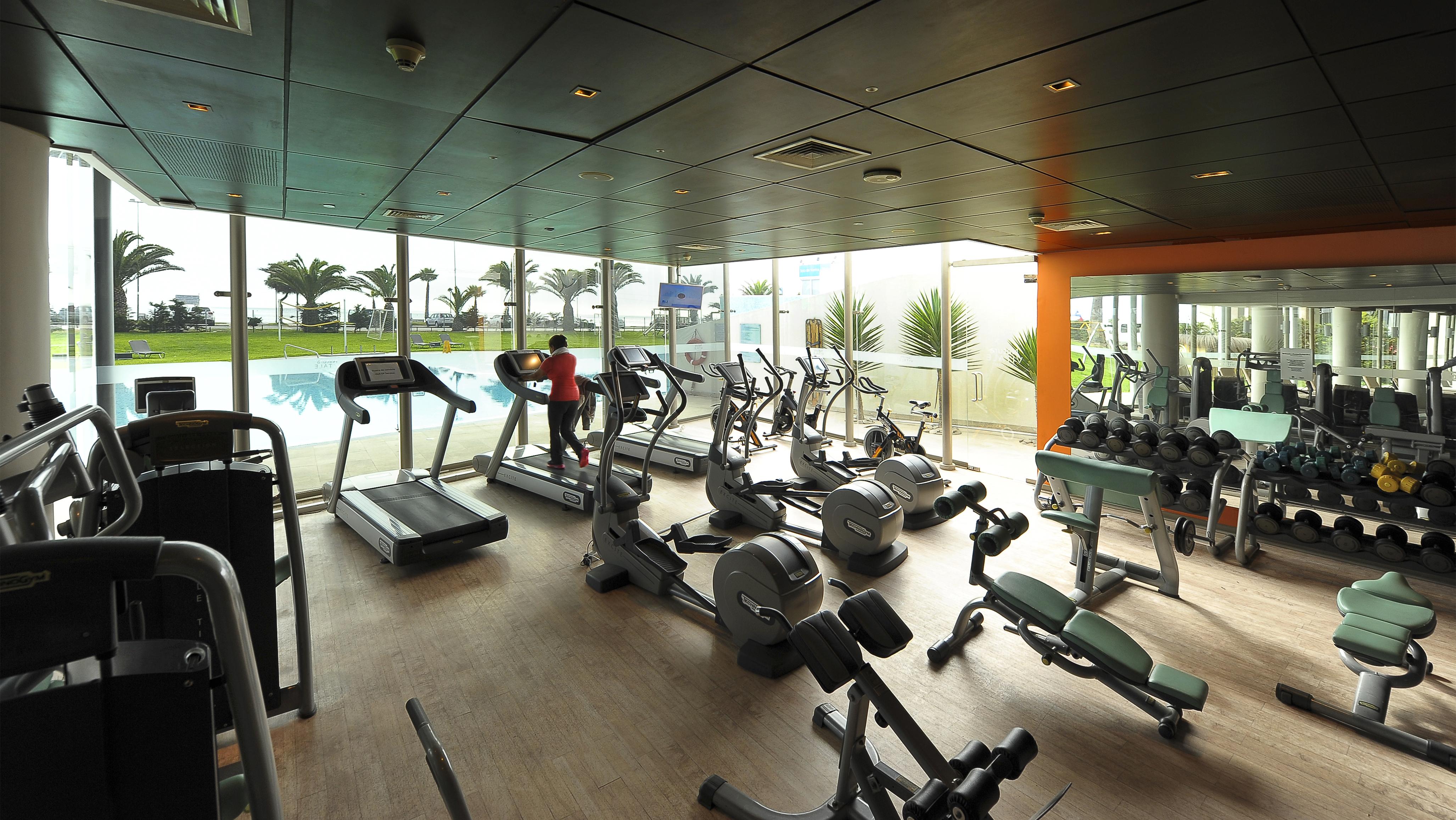 Enjoy Coquimbo Hotel Exterior photo A gym in Dubai
